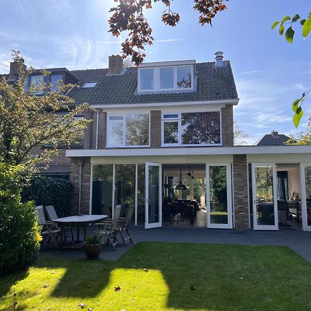 Villa Cosy Central Incl Jacuzzi Near Trainstation, Beach And City Heemstede Exterior photo