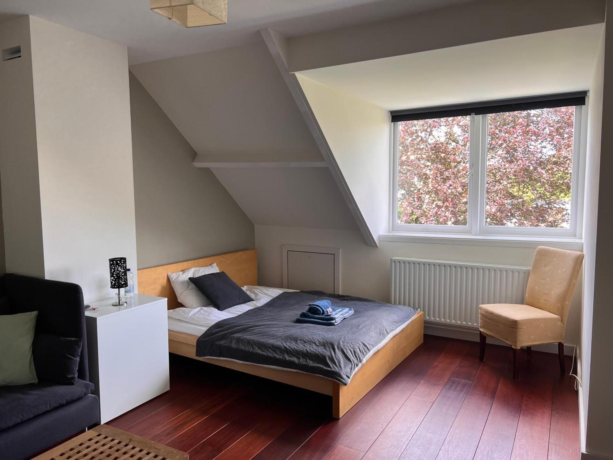 Villa Cosy Central Incl Jacuzzi Near Trainstation, Beach And City Heemstede Exterior photo